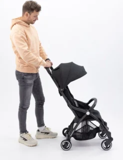 Hamilton By Yoop X1 Plus Kinderwagen - Modell 2023 - Leicht, Verstellbar Und Wendig - Premium Buggy Mit Einhand-Falttechnik - Belastbar Bis 22 Kg - Schwarz -lionelo || HAUCK || Kinderkraft Verkäufe 75d40ae65d72f8cf8c1a1dfd6aa5ba17